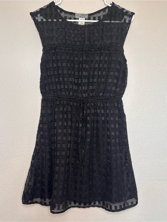 Fishbowl Dresses & Skirts - Black sleeveless mini dress with checkered windowpane texture and belt size M